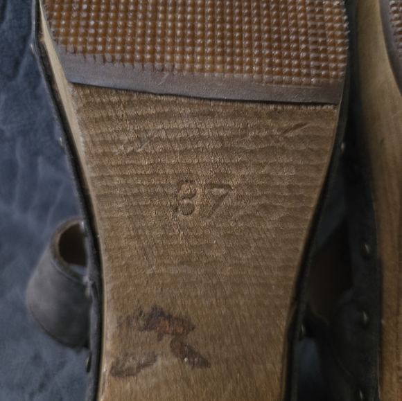 Sanita Leather Block Heel Clogs Womens Sz 6 EU 37 Sandals Shoes Heels Gray. - Picture 8 of 8